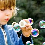 ساخت و بازی با حباب هوش کودکان را افزایش می دهد